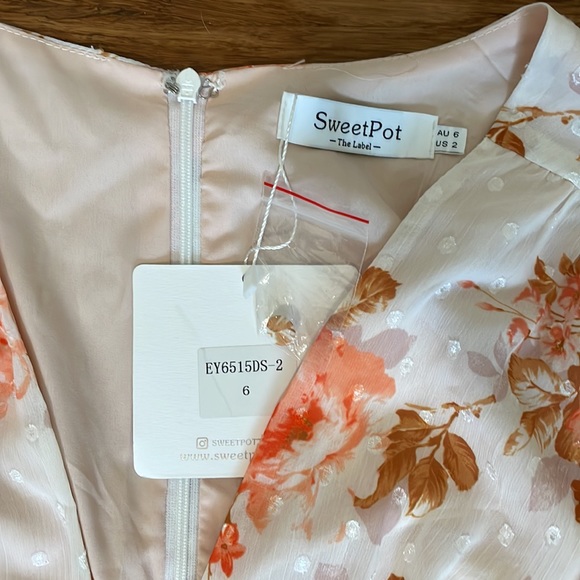 Hello Molly I Bloom For You Dress XS White Orange Mini Dress NWT - Picture 5 of 6